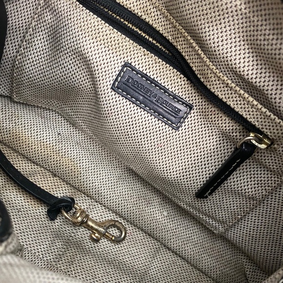 Authentic Dooney and Bourke handbag. - Picture 2 of 5